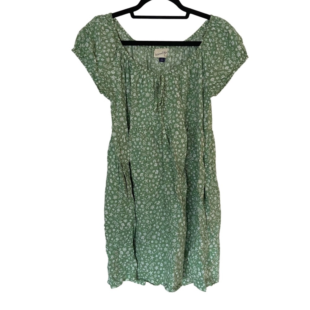 ⭕️❌SOLD❌⭕️ Universal Thread Green and White Floral Mini Dress